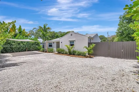 1581 NE 131 Road North Miami FL 33161