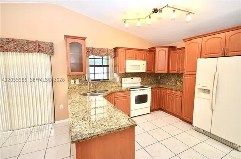 8727 NW 150th Terrace Miami Lakes FL 33018