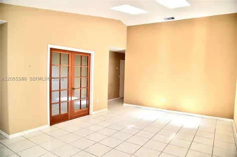 8727 NW 150th Terrace Miami Lakes FL 33018