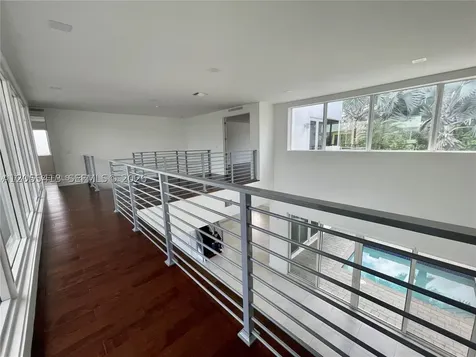 10250 NW 74th Terrace Doral FL 33178