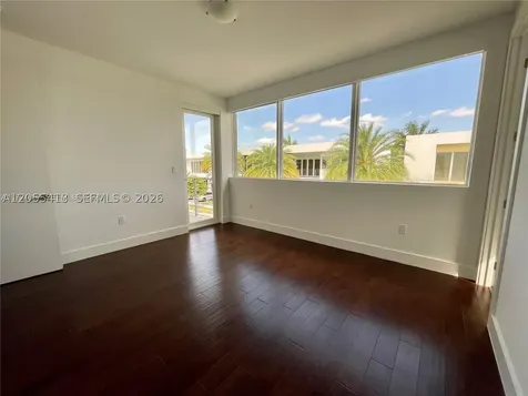 10250 NW 74th Terrace Doral FL 33178