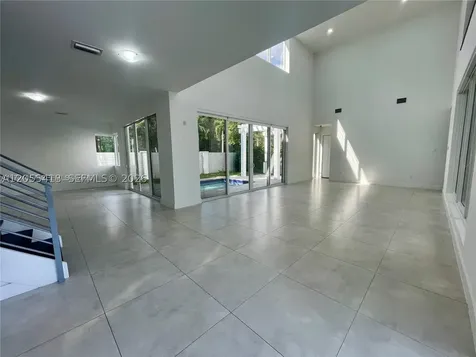 10250 NW 74th Terrace Doral FL 33178