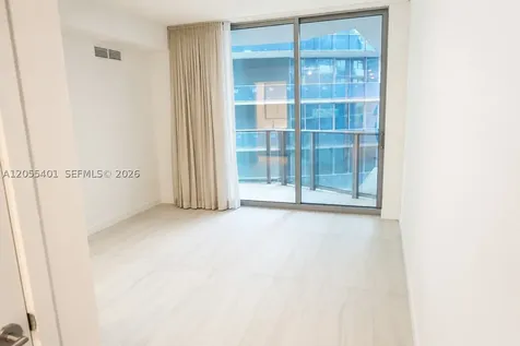 77 SE 5th Street Miami FL 33131