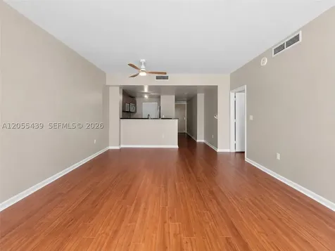 253 NE 2nd Street Miami FL 33132