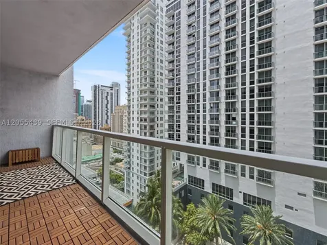 253 NE 2nd Street Miami FL 33132