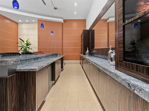 253 NE 2nd Street Miami FL 33132
