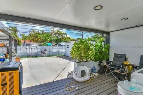 6575 SW 39th Terrace Miami FL 33155