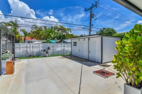 6575 SW 39th Terrace Miami FL 33155