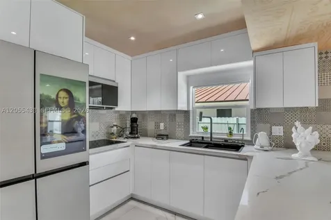 6575 SW 39th Terrace Miami FL 33155