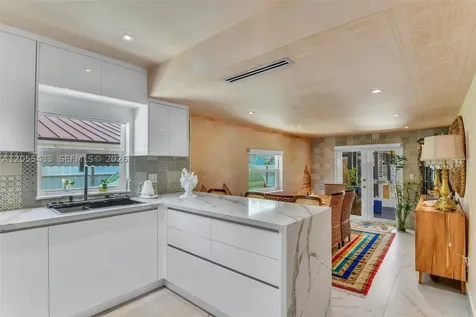 6575 SW 39th Terrace Miami FL 33155