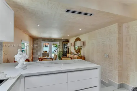 6575 SW 39th Terrace Miami FL 33155