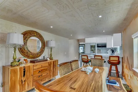 6575 SW 39th Terrace Miami FL 33155