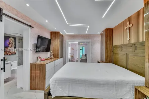 6575 SW 39th Terrace Miami FL 33155