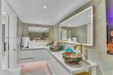 6575 SW 39th Terrace Miami FL 33155