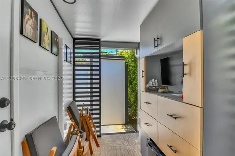 6575 SW 39th Terrace Miami FL 33155
