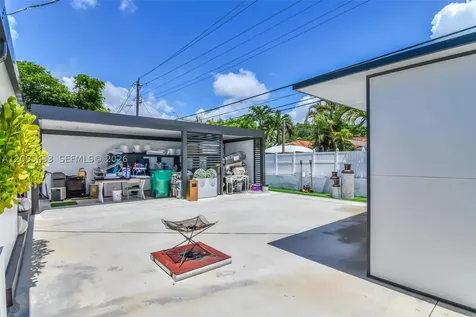 6575 SW 39th Terrace Miami FL 33155
