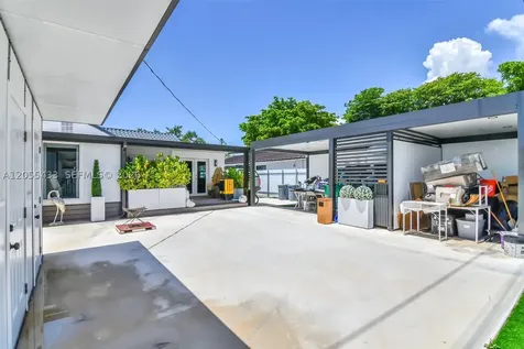 6575 SW 39th Terrace Miami FL 33155