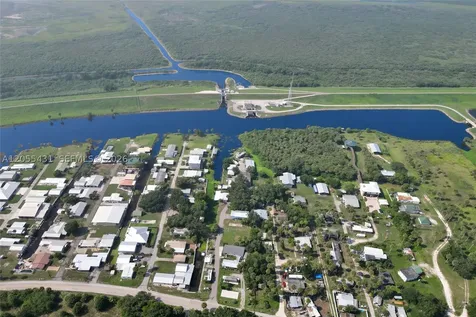 1069 Marina Ln & Cramer Lane Moore Haven FL 33741