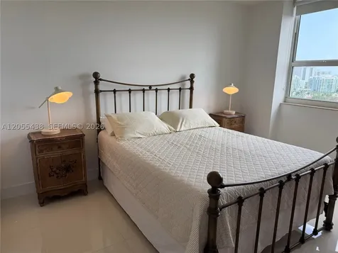19501 W Country Club Drive Aventura FL 33180