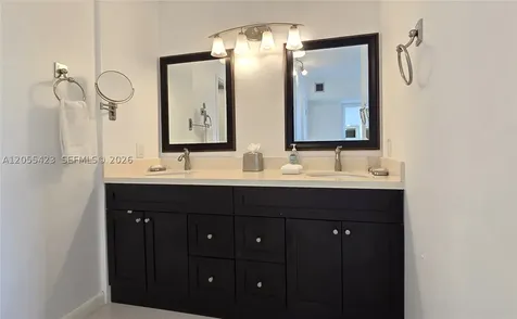 3731 N Country Club Drive Aventura FL 33180