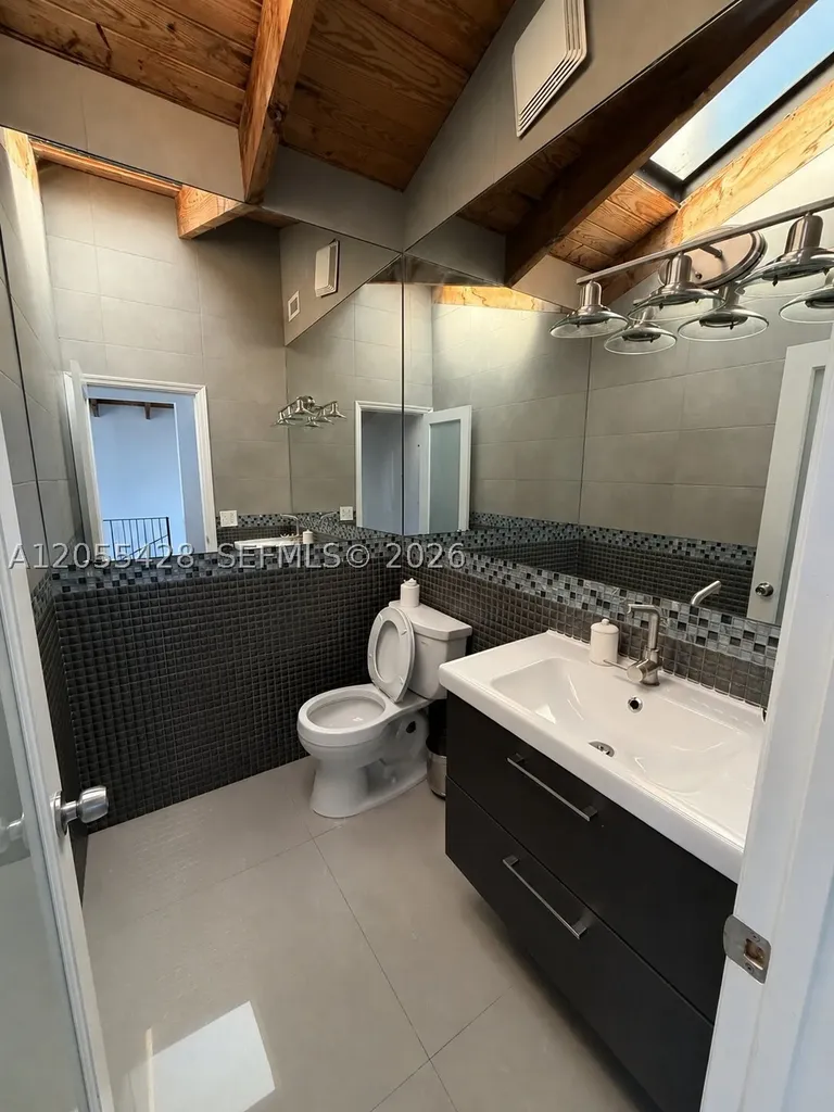 313 Hendricks Isle Fort Lauderdale FL 33301