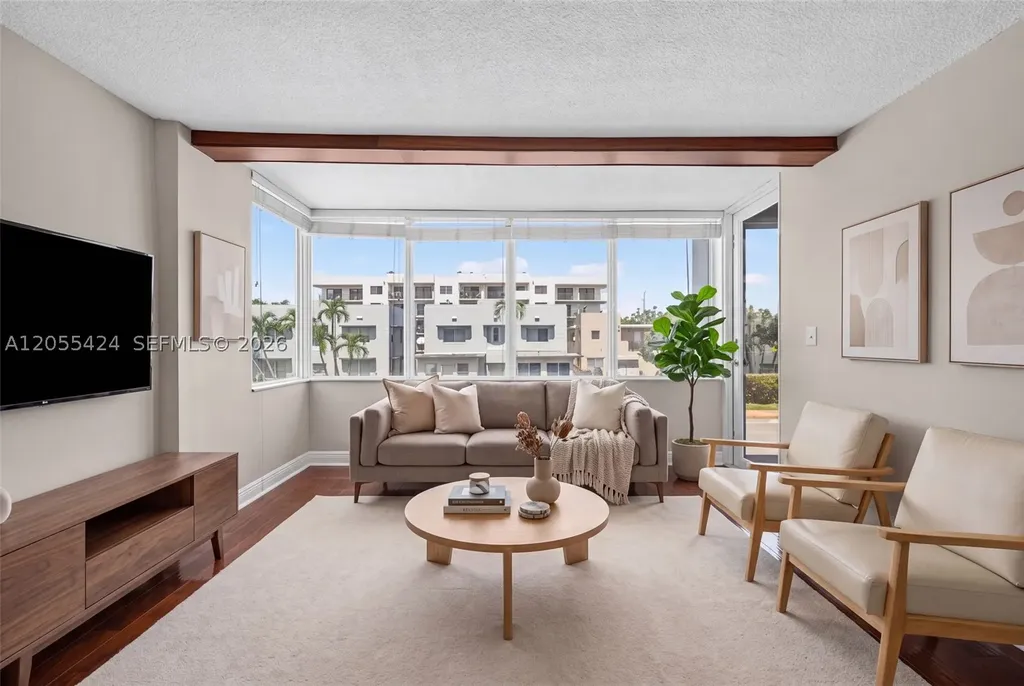 8233 Harding Avenue Miami Beach FL 33141