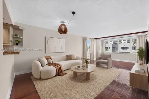 8233 Harding Avenue Miami Beach FL 33141