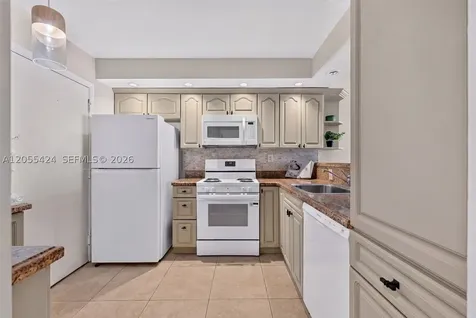 8233 Harding Avenue Miami Beach FL 33141