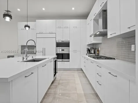 8143 NW 47th Terrace Doral FL 33166