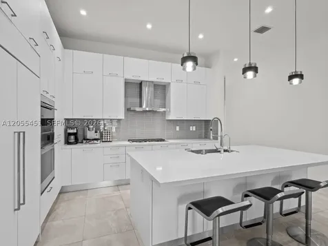 8143 NW 47th Terrace Doral FL 33166
