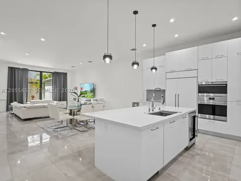 8143 NW 47th Terrace Doral FL 33166