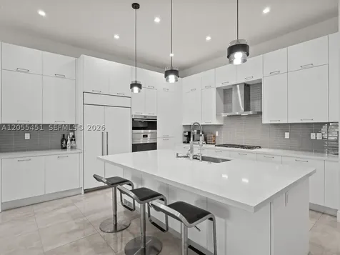 8143 NW 47th Terrace Doral FL 33166
