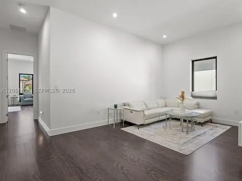 8143 NW 47th Terrace Doral FL 33166
