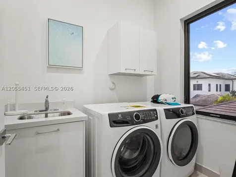 8143 NW 47th Terrace Doral FL 33166