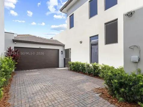 8143 NW 47th Terrace Doral FL 33166