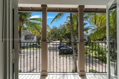 11054 SW 79th Path Miami FL 33156