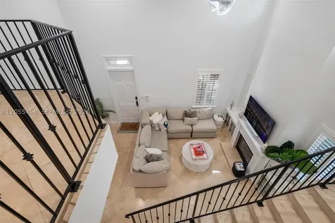 11054 SW 79th Path Miami FL 33156