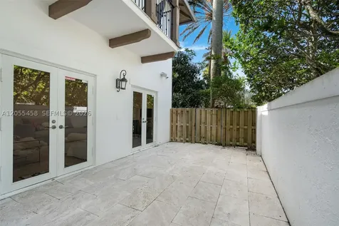 11054 SW 79th Path Miami FL 33156