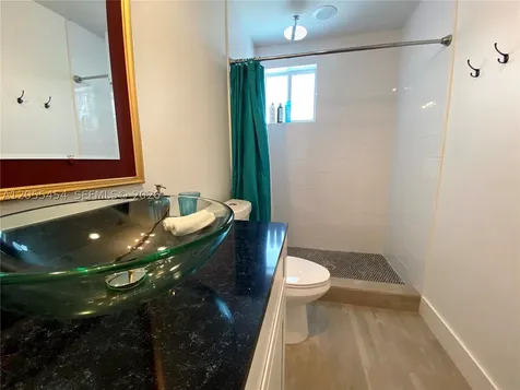 427 NW 34th Street Miami FL 33127