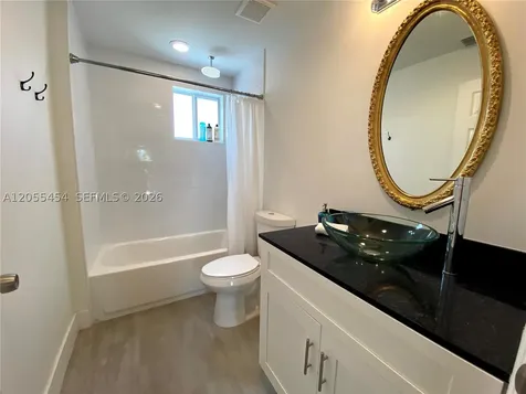 427 NW 34th Street Miami FL 33127