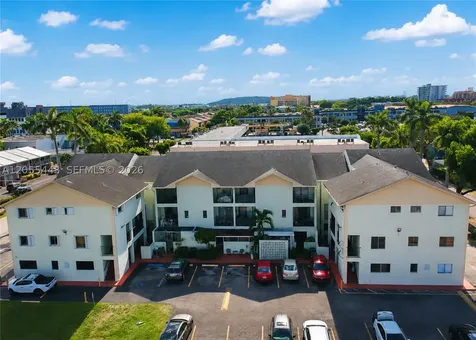 1521 W 42nd Place Hialeah FL 33012