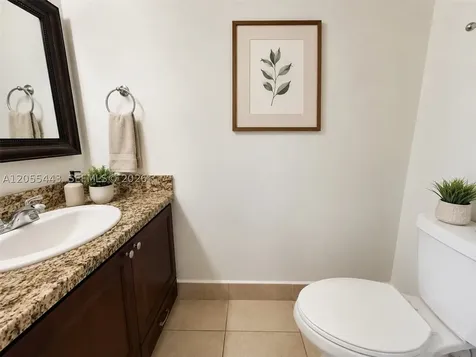 1521 W 42nd Place Hialeah FL 33012
