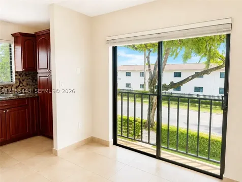 1521 W 42nd Place Hialeah FL 33012