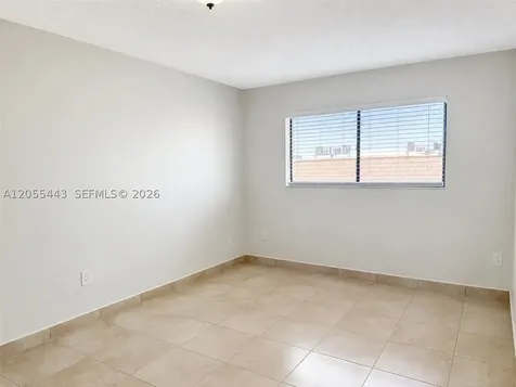 1521 W 42nd Place Hialeah FL 33012