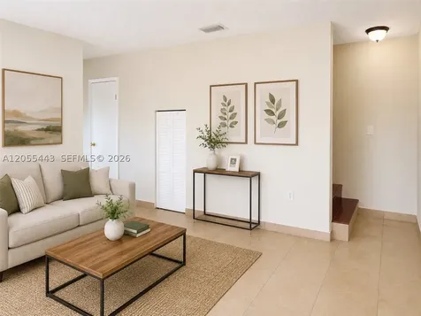 1521 W 42nd Place Hialeah FL 33012