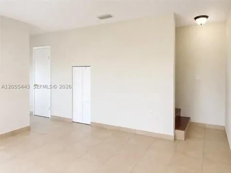 1521 W 42nd Place Hialeah FL 33012