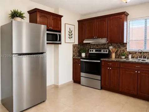 1521 W 42nd Place Hialeah FL 33012