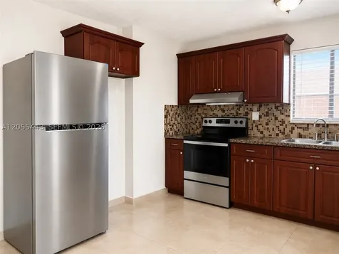 1521 W 42nd Place Hialeah FL 33012