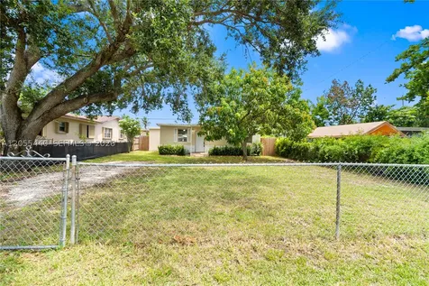 6109 SW 40th Court Miramar FL 33023