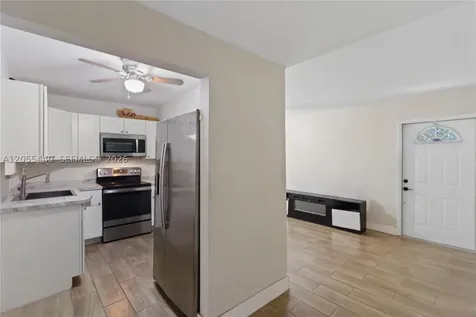 6109 SW 40th Court Miramar FL 33023